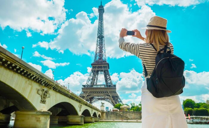 1 Day Paris Landmarks Budget Walking Tour - Cheapest Time
