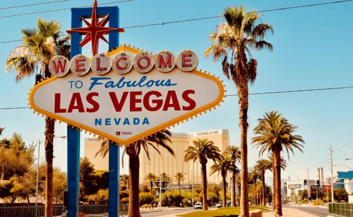 3 Days Las Vegas & Zion National Park Cheap Vacation - Cheapest Time