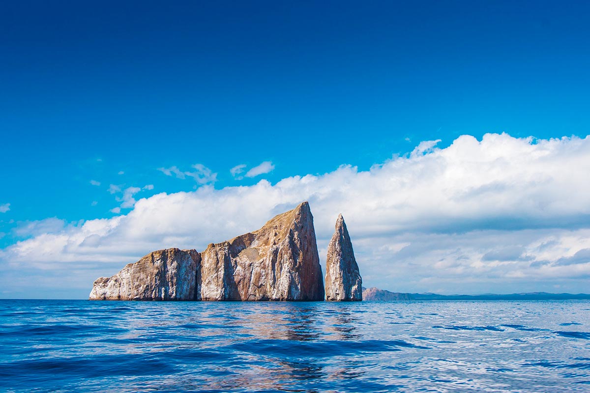 Leon Dormido (Kicker Rock), Galápagos - Cheapest Time