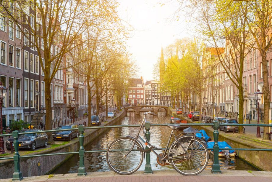Cheapest Time to Go to Amsterdam in 2025/2026 with Costs