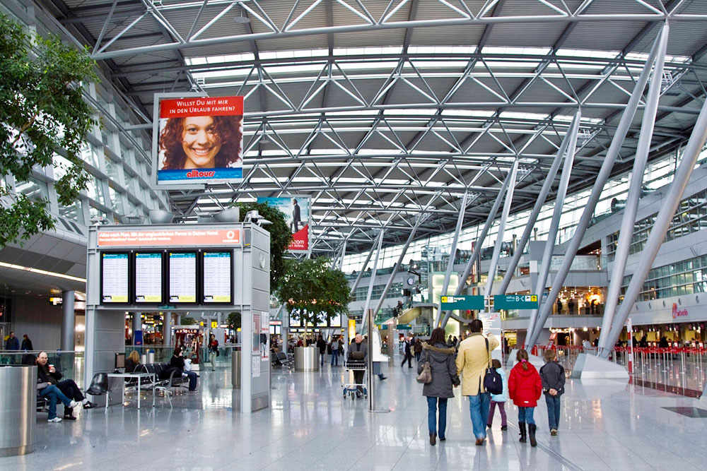 Düsseldorf International Airport, Germany - Cheapest Time