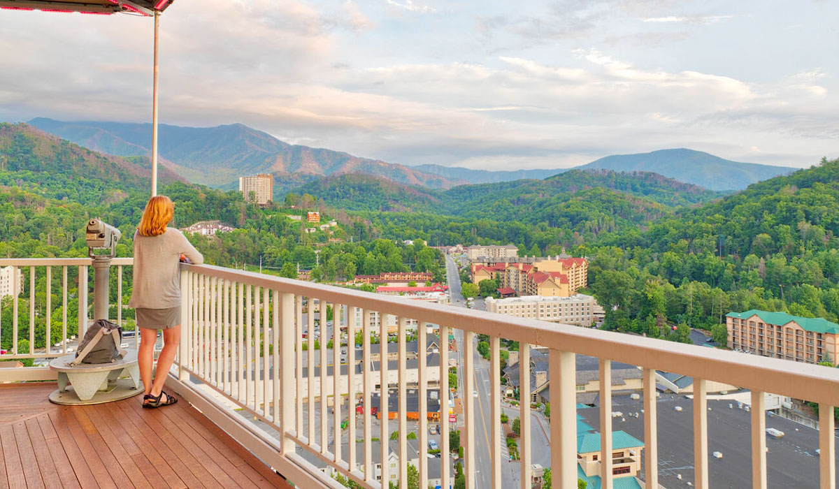 Cheapest Time to Visit Gatlinburg - Cheapest Time