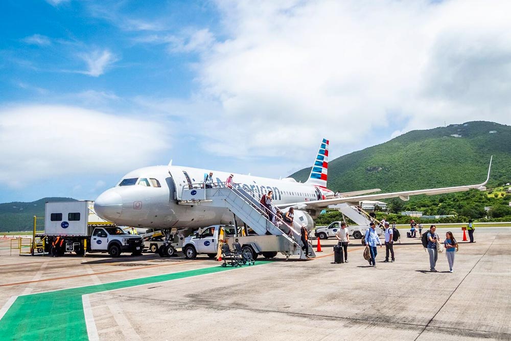 Passengers Deplane at St. Thomas - Cheapest Time