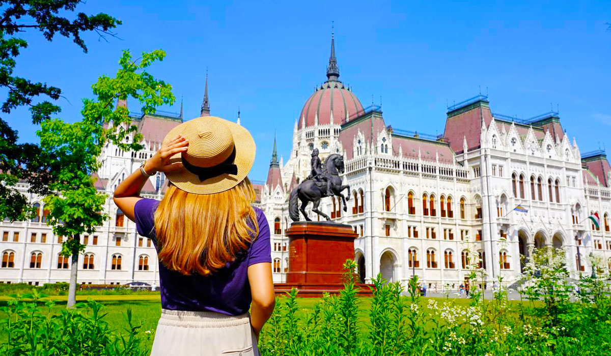 Cheapest Time to Visit Budapest - Cheapest Time