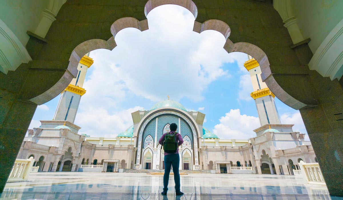 Cheapest Time to Fly & Visit Kuala Lumpur - Cheapest Time