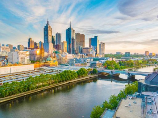 Cheapest Time to Fly and Visit Melbourne - Cheapest Time