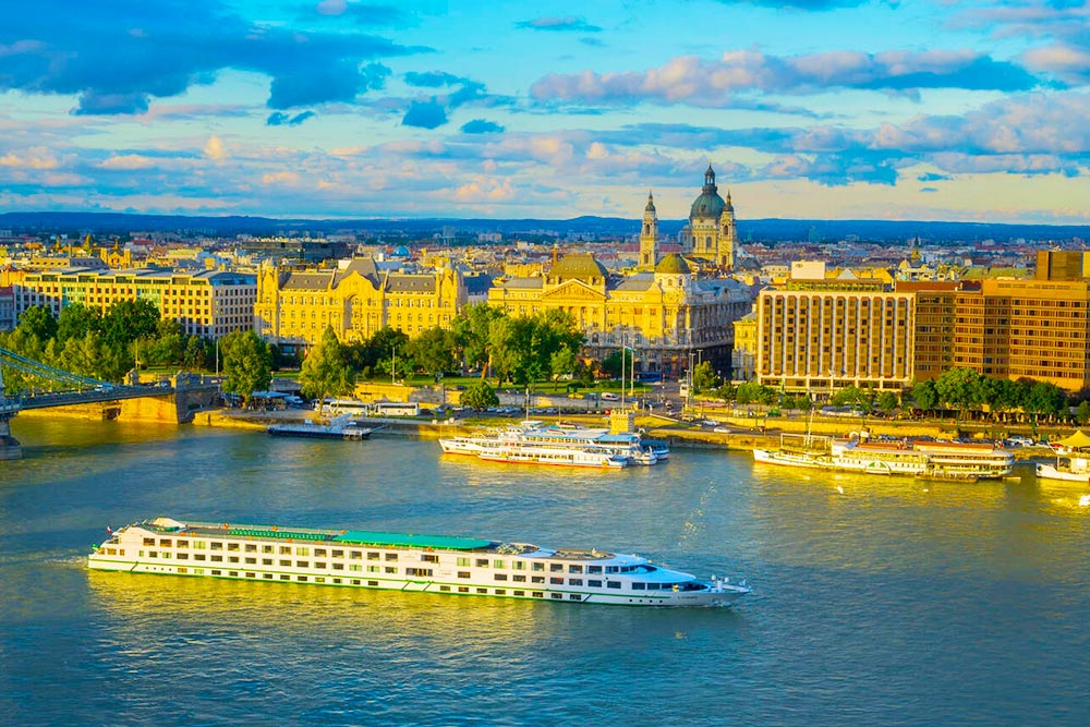 Danube River Cruise, Hungary - Cheapest Time