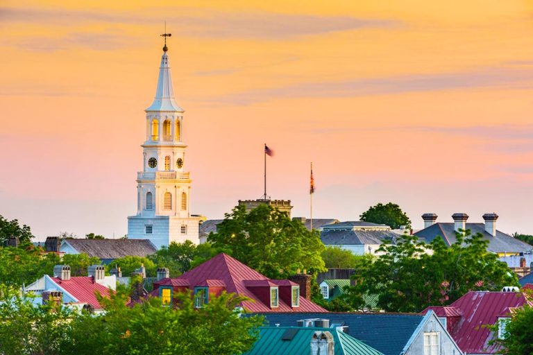 10 Cheap Warm Places to Visit in February in USA