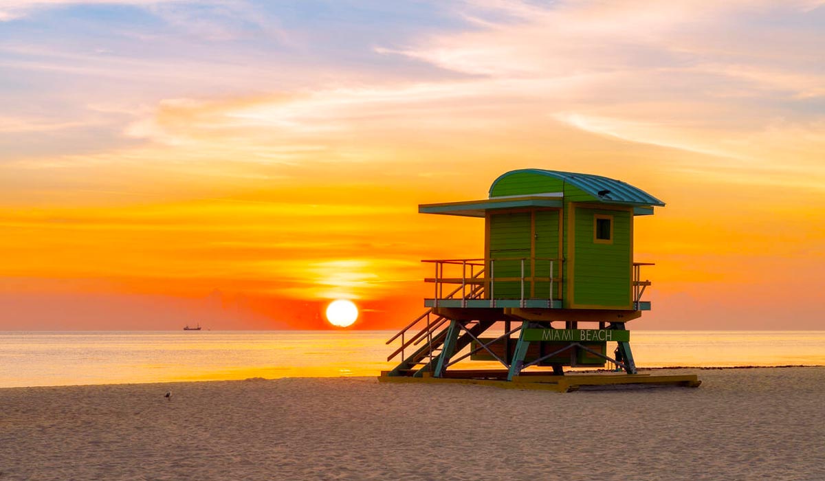 Cheap Warm Places to Visit in February in USA - Cheapest Time