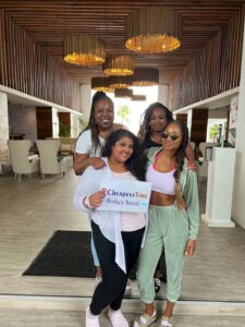 Cheapest Time Clients at the Airport